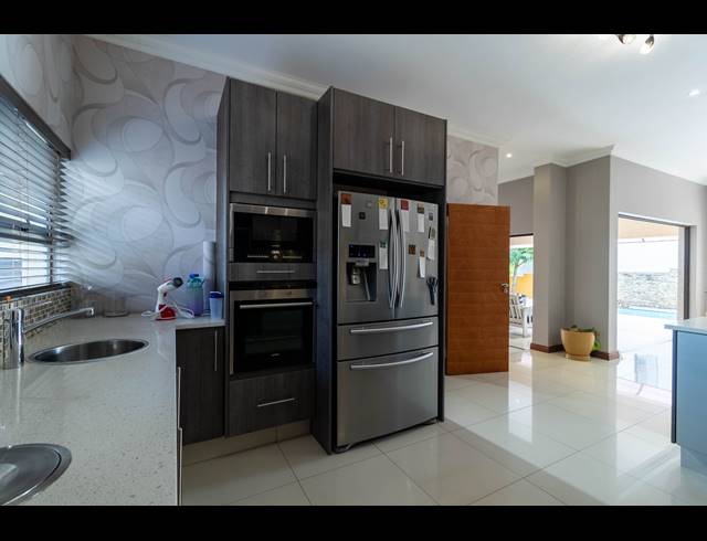 4 BEDROOM HOUSE FOR SALE IN EYE OF AFRICA ESTATE